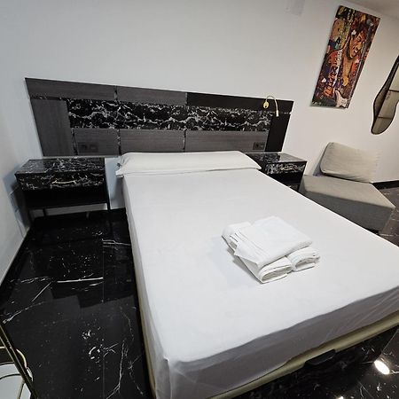 Apartamentos Benidorm Black Eksteriør bilde